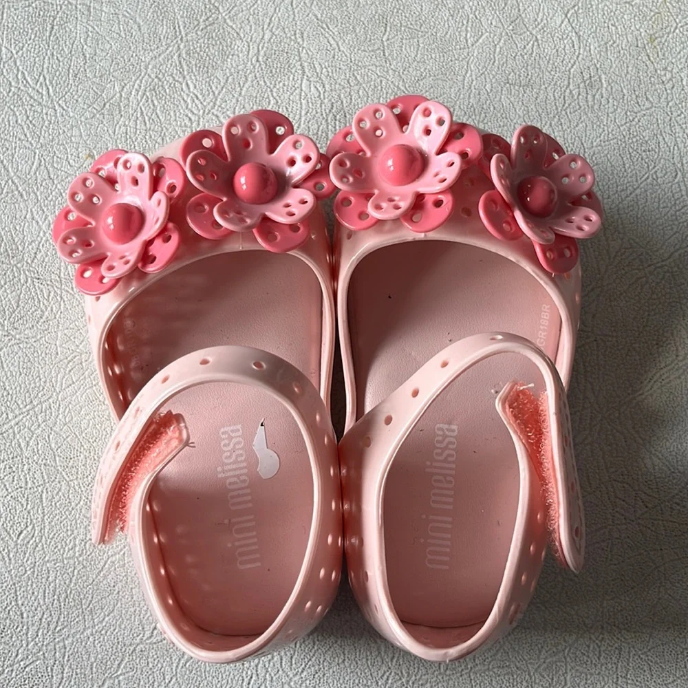 Mini Melissa shoes size 5 NWOT
